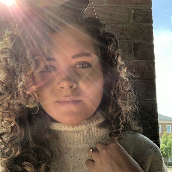 Meet your Posher, Meredith - Picture 1 of 1